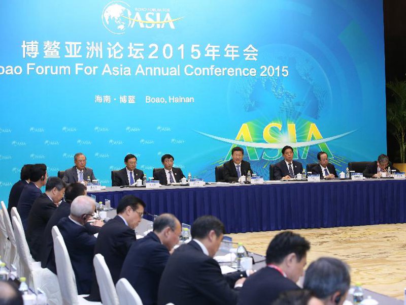 中国国家主席习近平同出席博鳌亚洲论坛年会的中外企业家代表座谈
